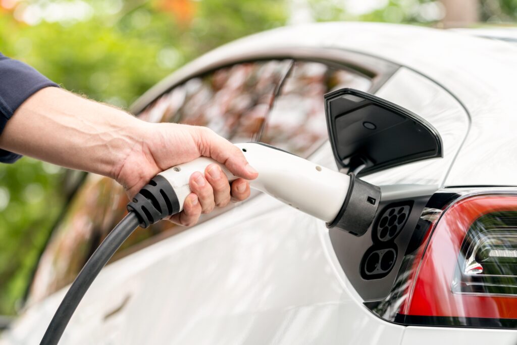 Do Electric Cars Produce Carbon Monoxide? 1 Charging Electric Car